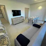 Apartment App4rent Zanetti Family Apartments, Sea View, Private Beach, Parking, Wifi Lido di Jesolo