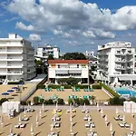 App4rent Zanetti Family Apartments, Sea View, Private Beach, Parking, Wifi Apartment *
