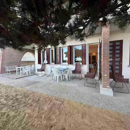 App4rent Zanetti Family Apartments, Sea View, Private Beach, Parking, Wifi Appartamento Lido di Jesolo