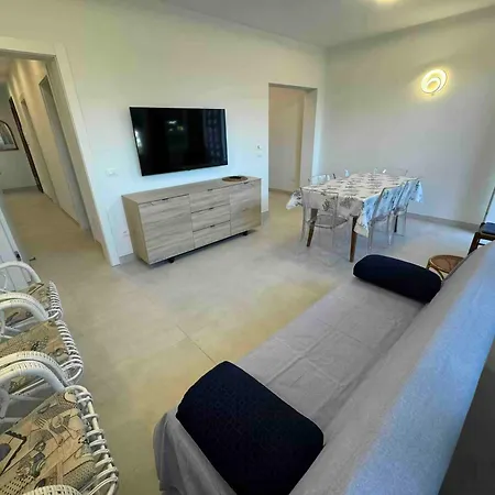 Appartamento App4rent Zanetti Family Apartments, Sea View, Private Beach, Parking, Wifi Lido di Jesolo