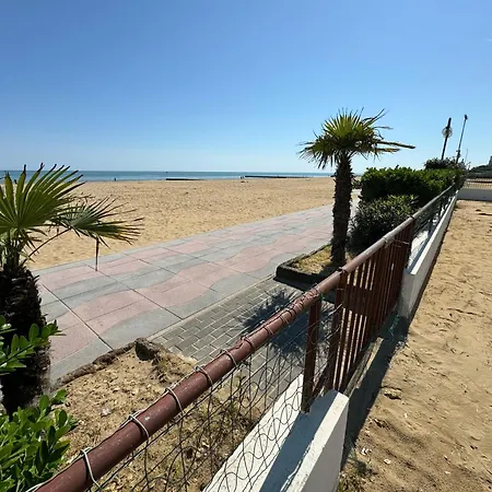 App4rent Zanetti Family Apartments, Sea View, Private Beach, Parking, Wifi *