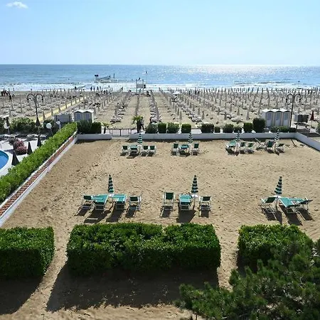 App4rent Zanetti Family Apartments, Sea View, Private Beach, Parking, Wifi Appartamento