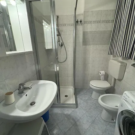 App4rent Zanetti Family Apartments, Sea View, Private Beach, Parking, Wifi Appartamento