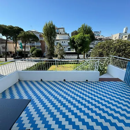 App4rent Zanetti Family Apartments, Sea View, Private Beach, Parking, Wifi Appartamento Lido di Jesolo