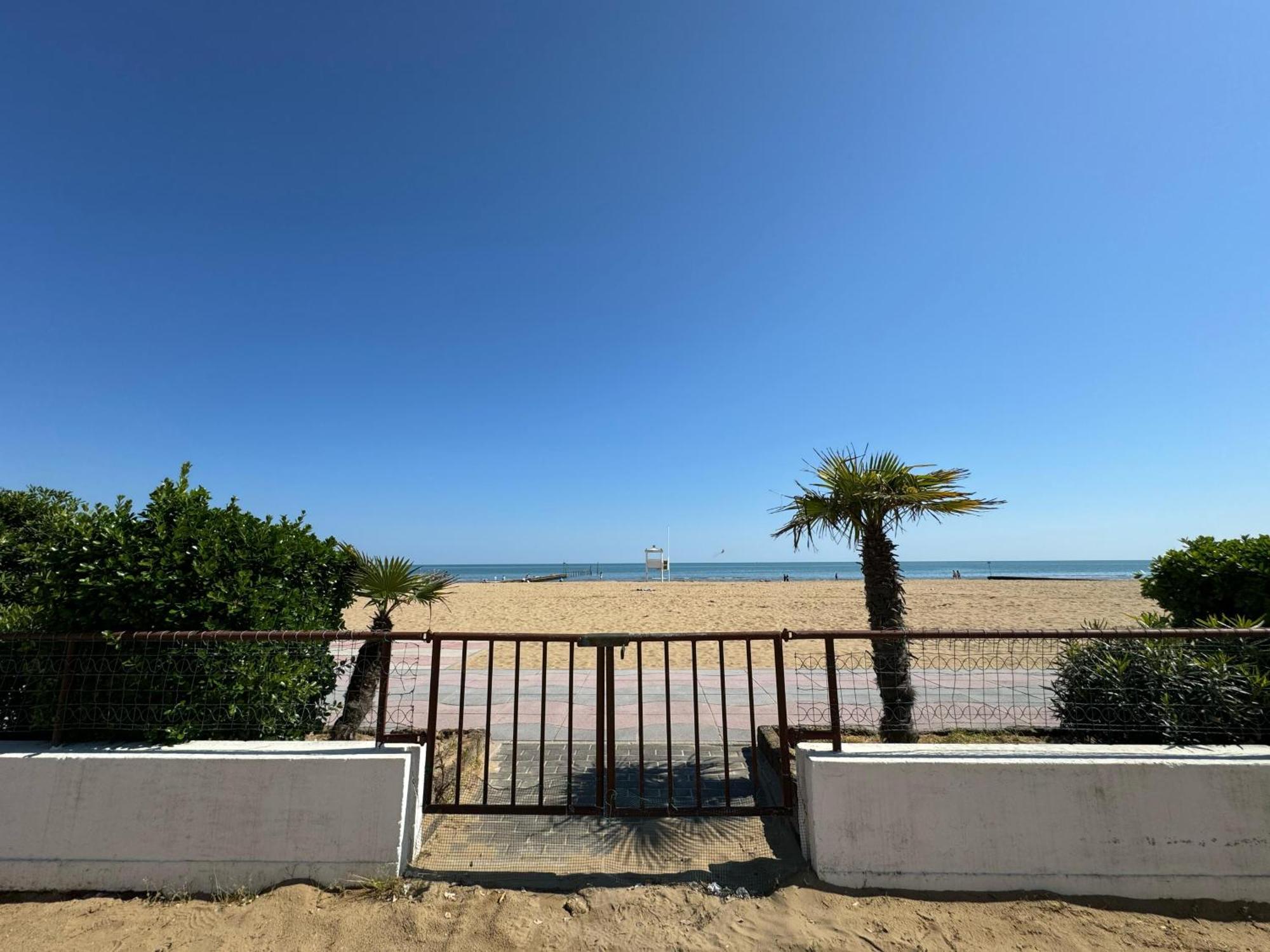 App4rent Zanetti Family Apartments, Sea View, Private Beach, Parking, Wifi